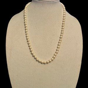Vintage faux pearl necklace